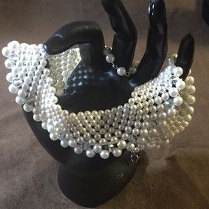 Vintage off white faux pearl weaved necklace